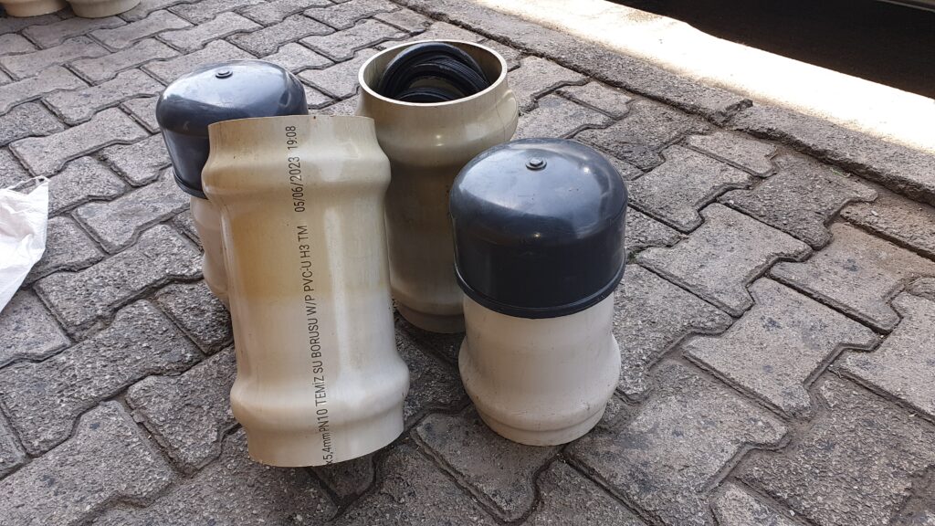 250 lik pvc dirsek kayar maşon ve 250 lik körtapa çeşitleri